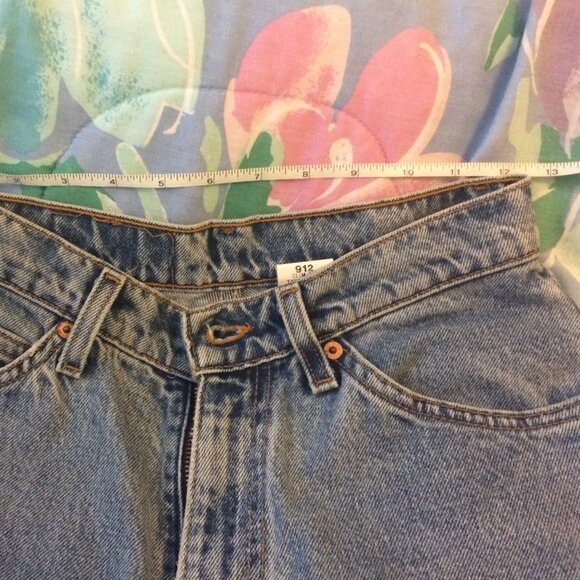 Vintage Levi's tapered jeans (24-25W, size XS/S) - Picture 11 of 16